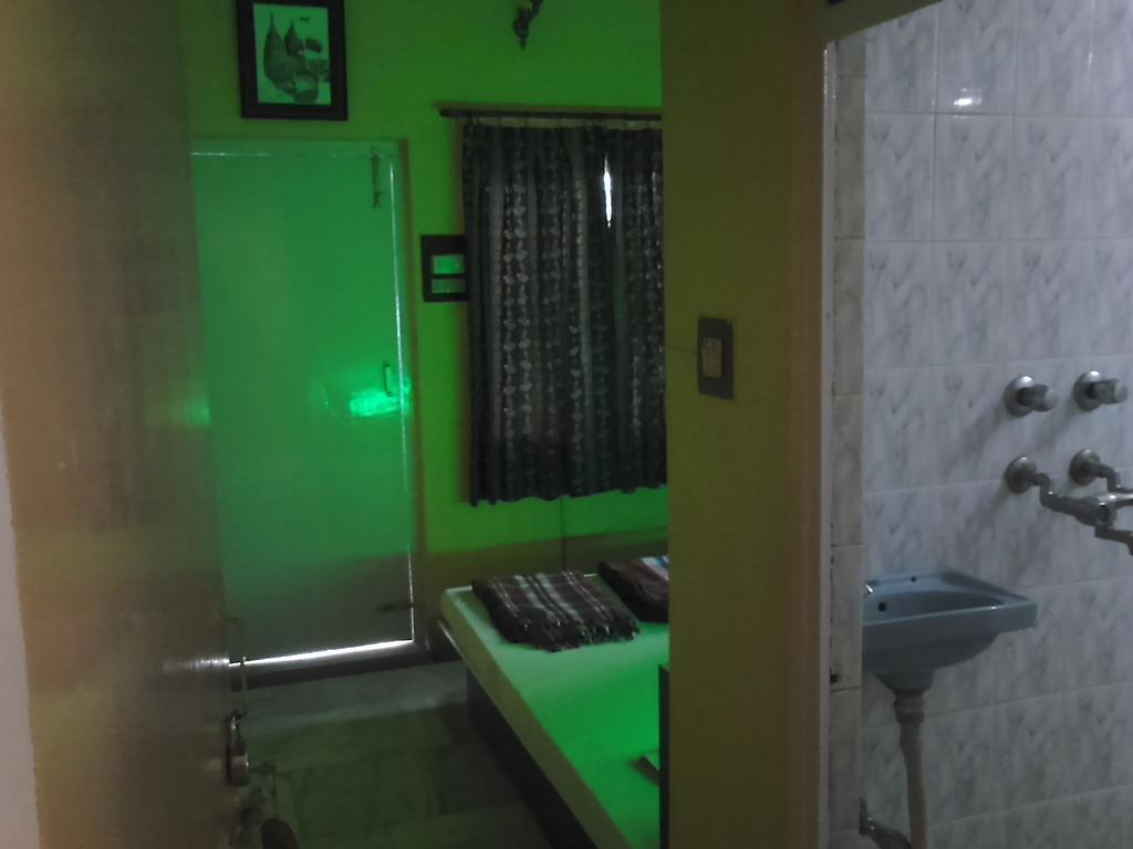 Leela Varanasi